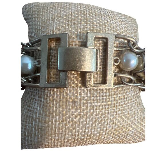 Vintage J Crew Faux Pearl Gold Tone Statement Bracelet Fold Over Clasp 6.5" READ - Picture 4 of 6